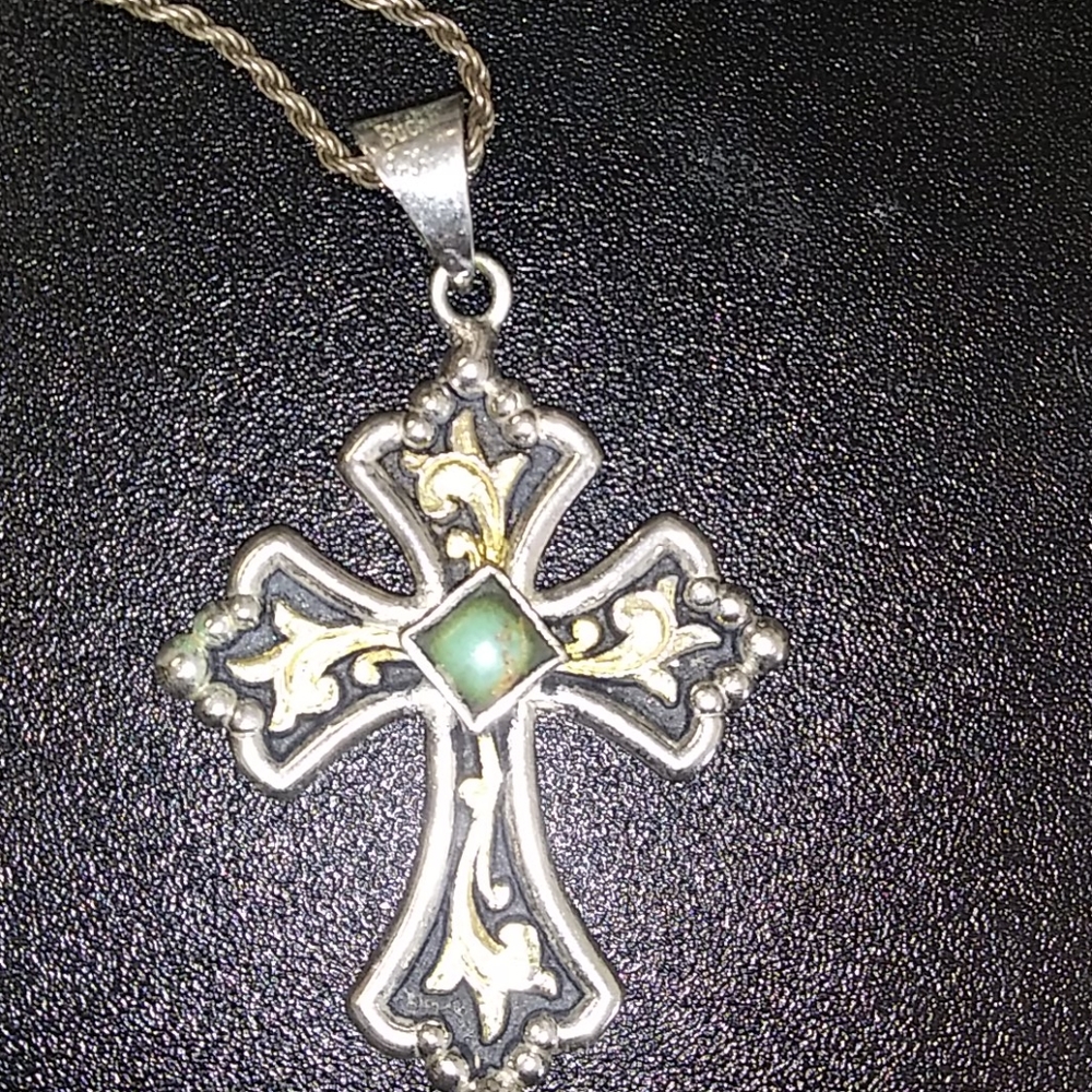 Cross pendant and chain